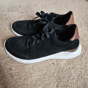 Aetrex Black casual sneakers